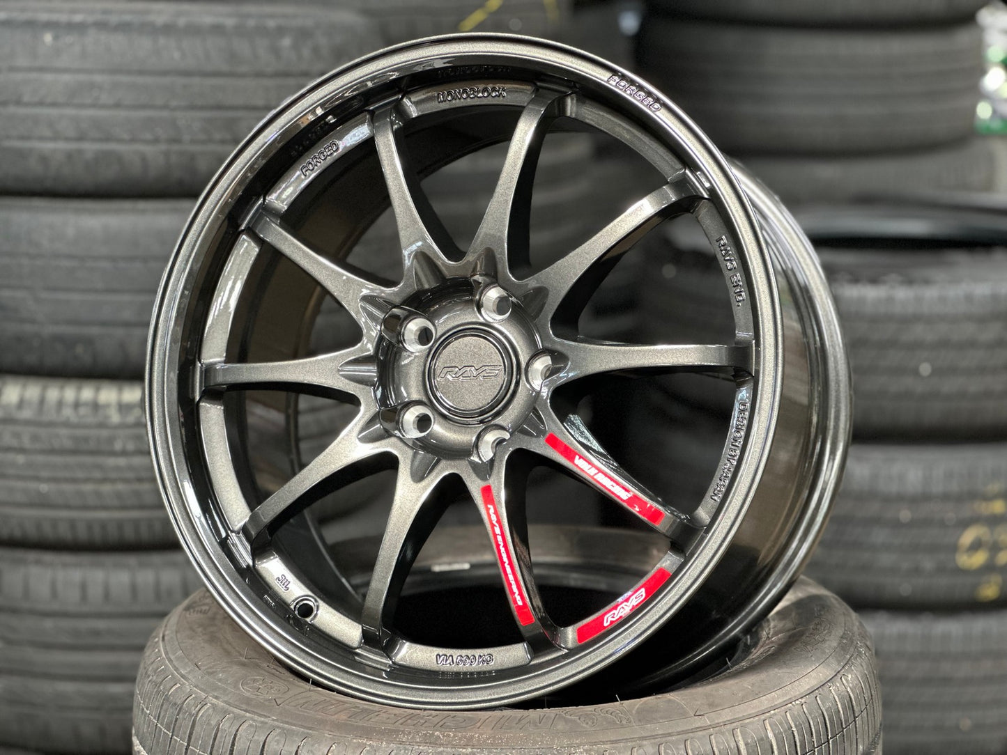 New 18X8.5 ET43 AOW Flow Formed CE28 Rim (4 wheel) Gloss Gunmetal 5X112