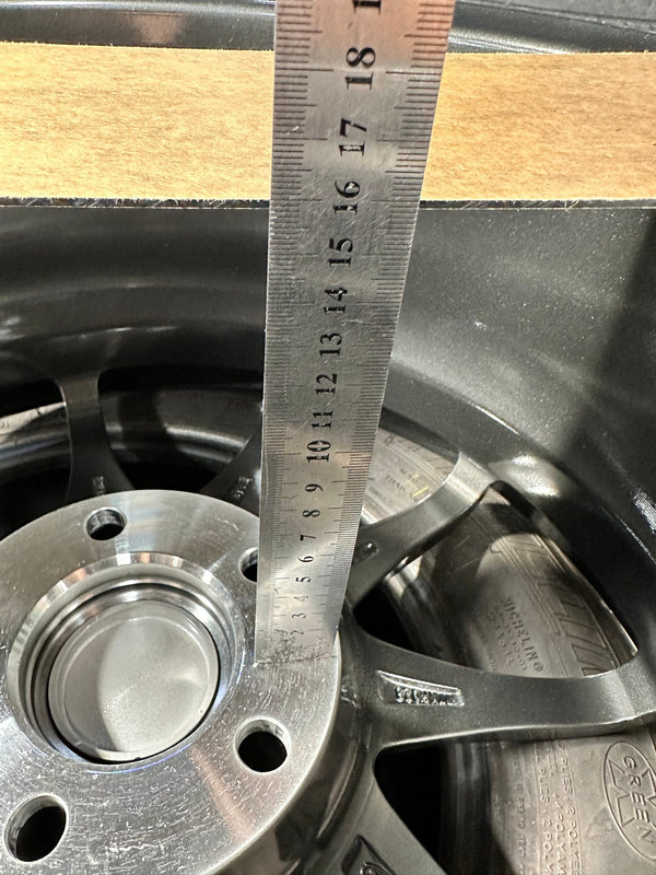 New 18X8.5 ET43 AOW Flow Formed CE28 Rim (4 wheel) Gloss Gunmetal 5X112