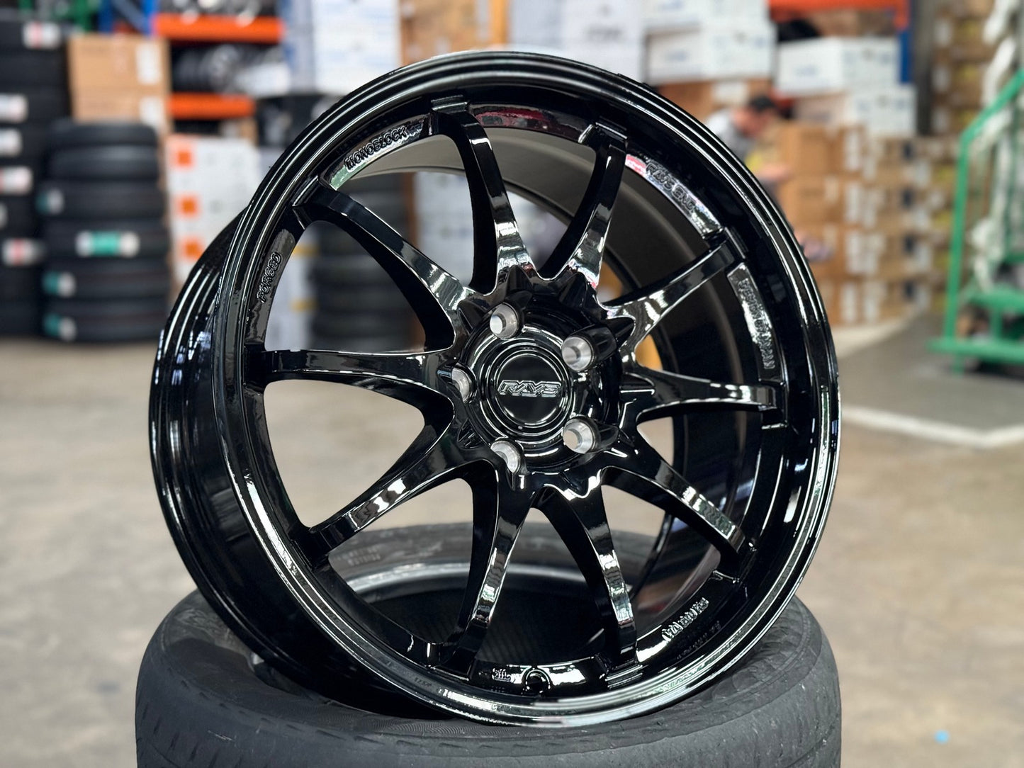 New 18X8.5 ET43 AOW Flow Formed CE28 Rim (4 wheel) Gloss Black 5X114.3