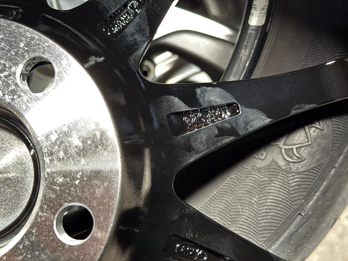 New 18X8.5 ET43 AOW Flow Formed CE28 Rim (4 wheel) Gloss Black 5X112