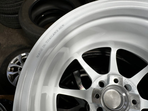 New 15X6.5 ET40 AOW Flow Formed CE28CR Rim (4 wheel) Gloss White 4X100