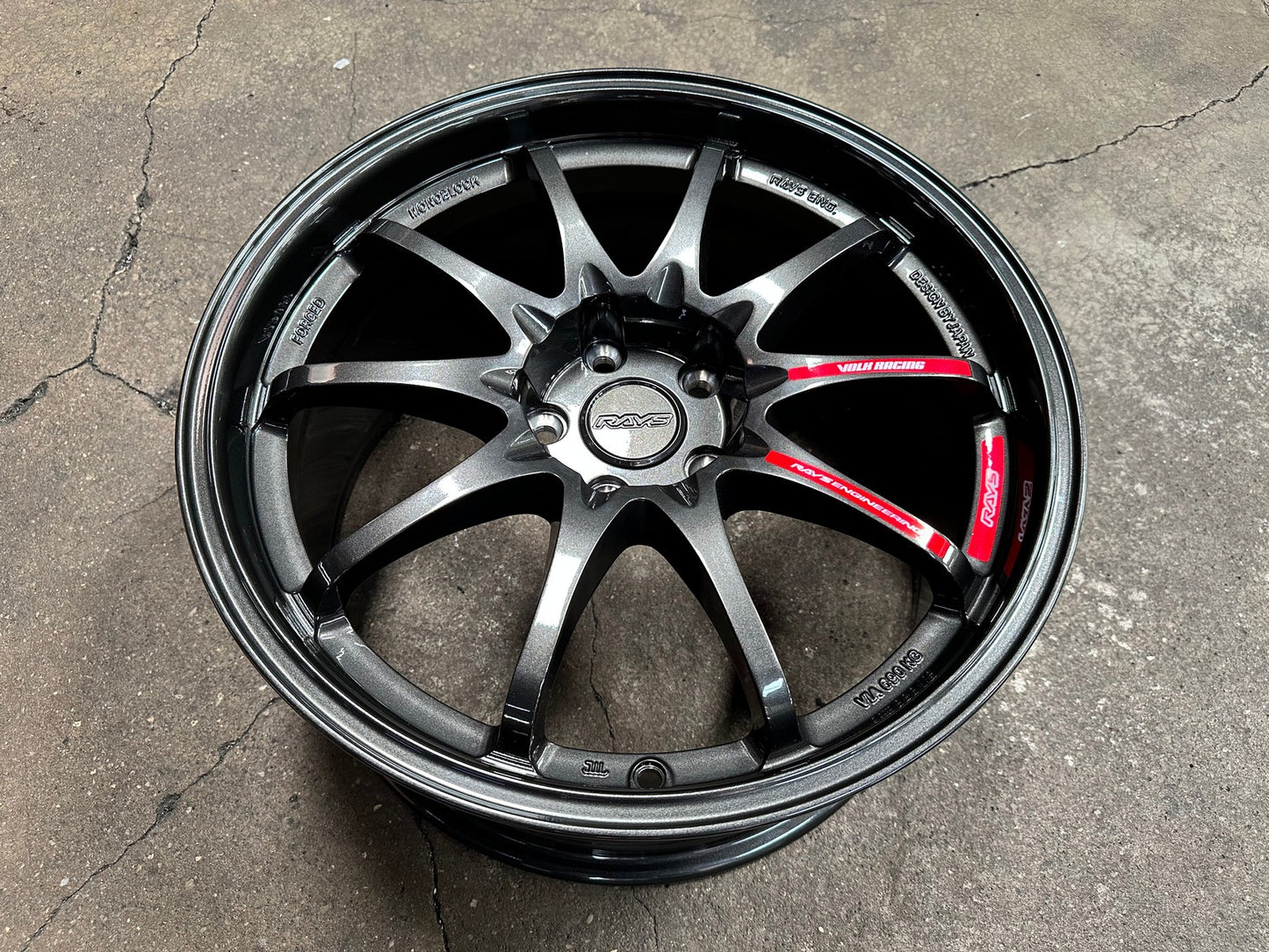 New 18X9 ET40 AOW Flow Formed CE28CR Rim (4 wheel) Gloss Gunmetal 5X114.3