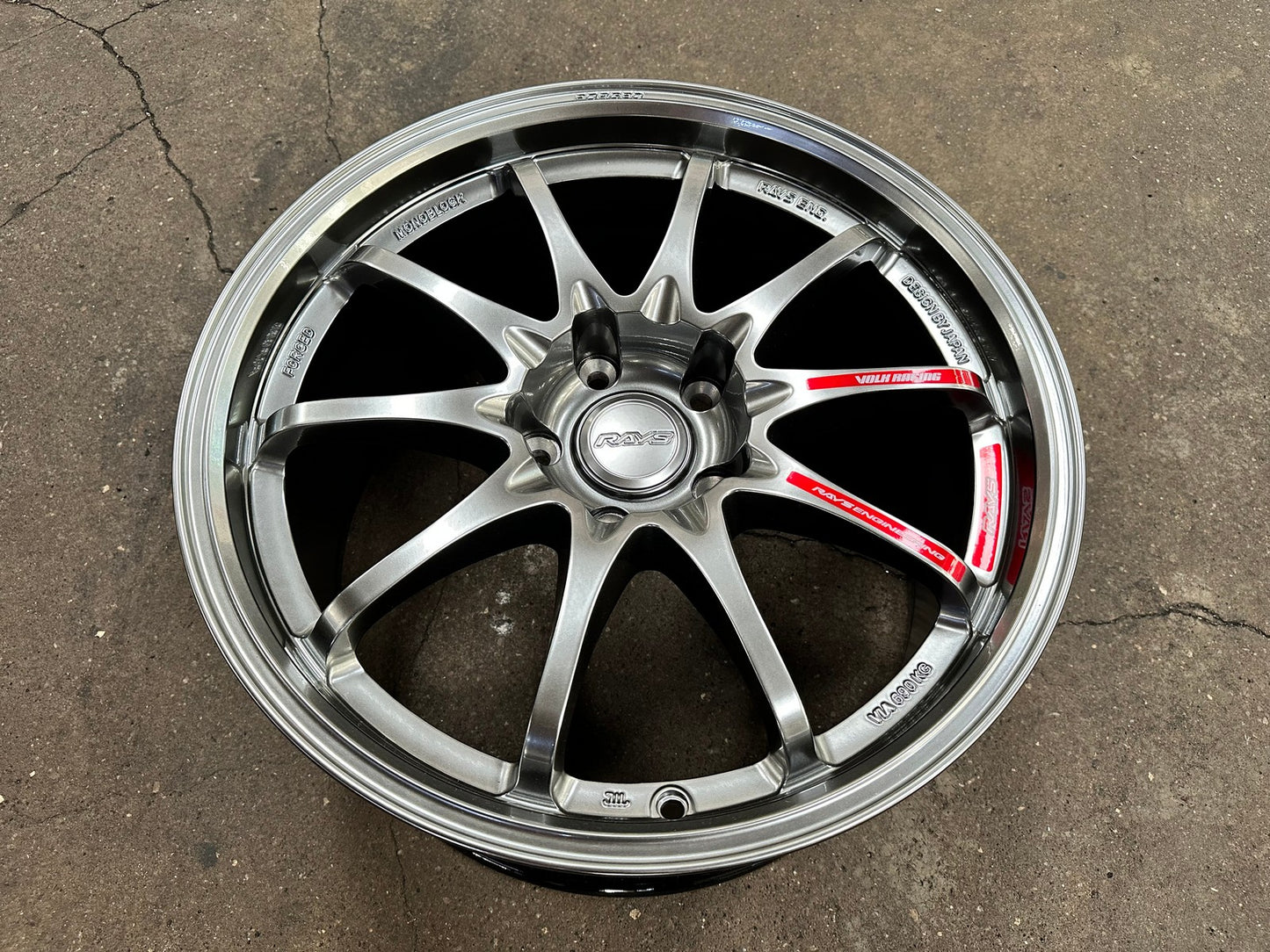 New 18X9.5 ET44 AOW Flow Formed CE28 Rim (4 wheel) Gloss Gunmetal 5X120