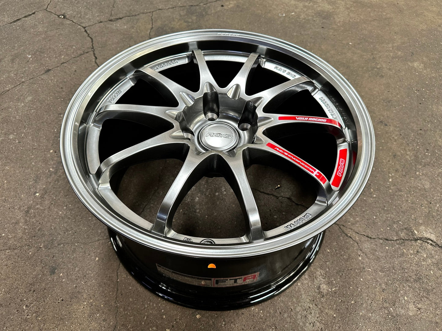 New 18X9.5 ET44 AOW Flow Formed CE28 Rim (4 wheel) Gloss Gunmetal 5X120