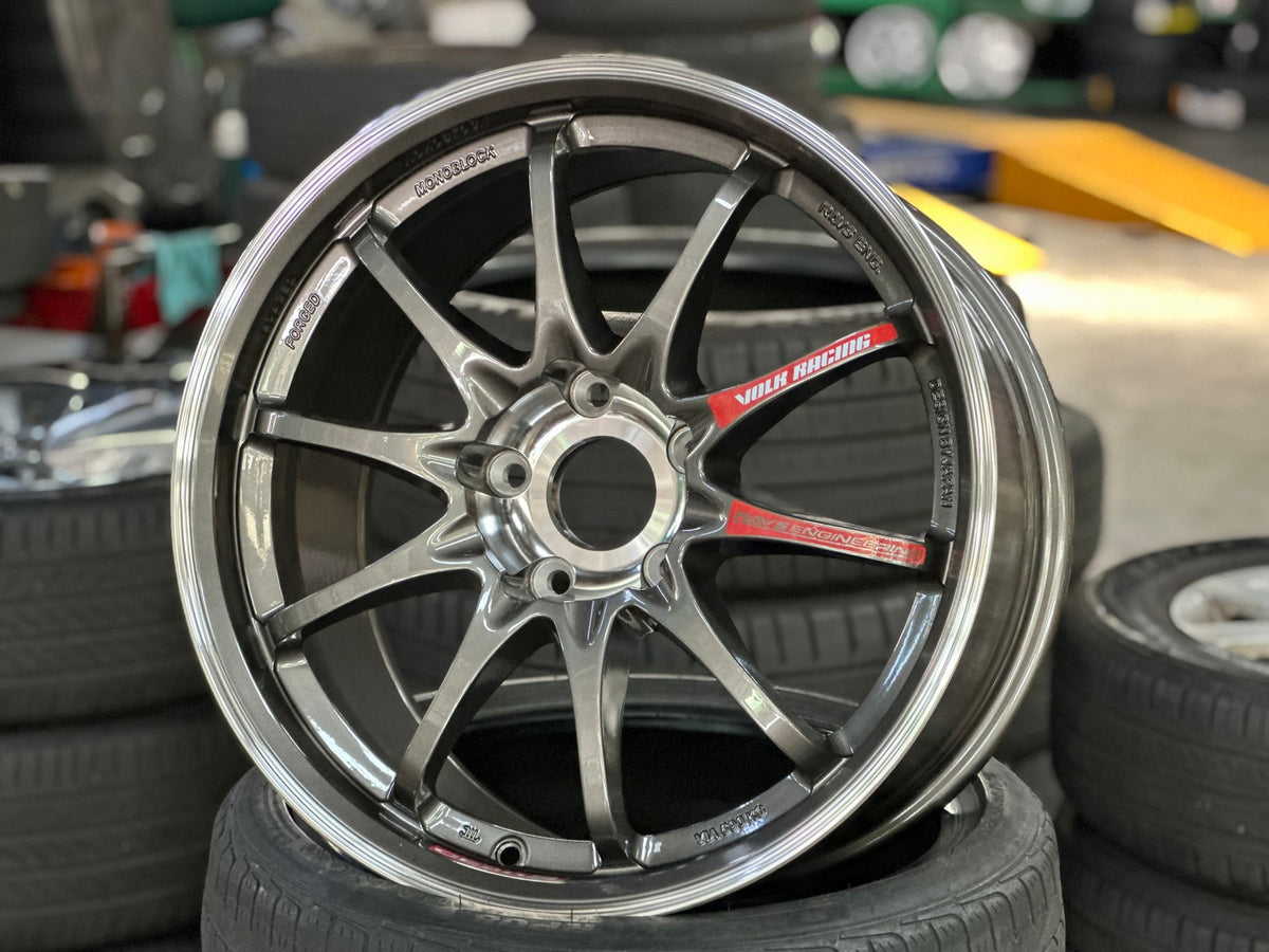 New 18X9.5 ET44 AOW Flow Formed CE28SLRim (4 wheel) Gloss Gunmetal 5X120