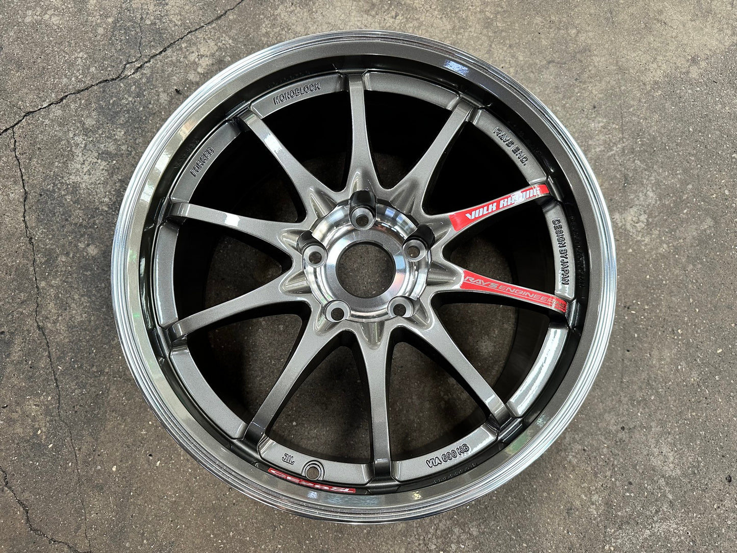 New 18X9.5 ET44 AOW Flow Formed CE28SLRim (4 wheel) Gloss Gunmetal 5X120