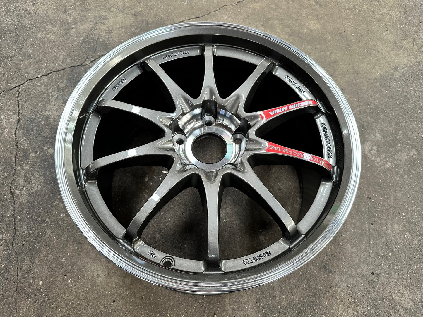 New 18X9.5 ET44 AOW Flow Formed CE28SLRim (4 wheel) Gloss Gunmetal 5X120