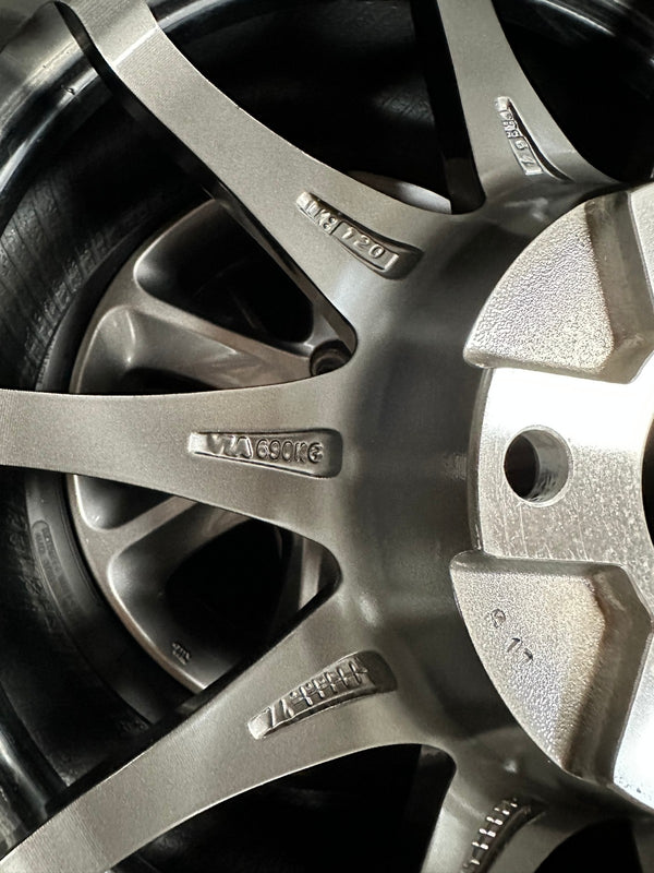 New 18X9.5 ET44 AOW Flow Formed CE28SLRim (4 wheel) Gloss Gunmetal 5X120