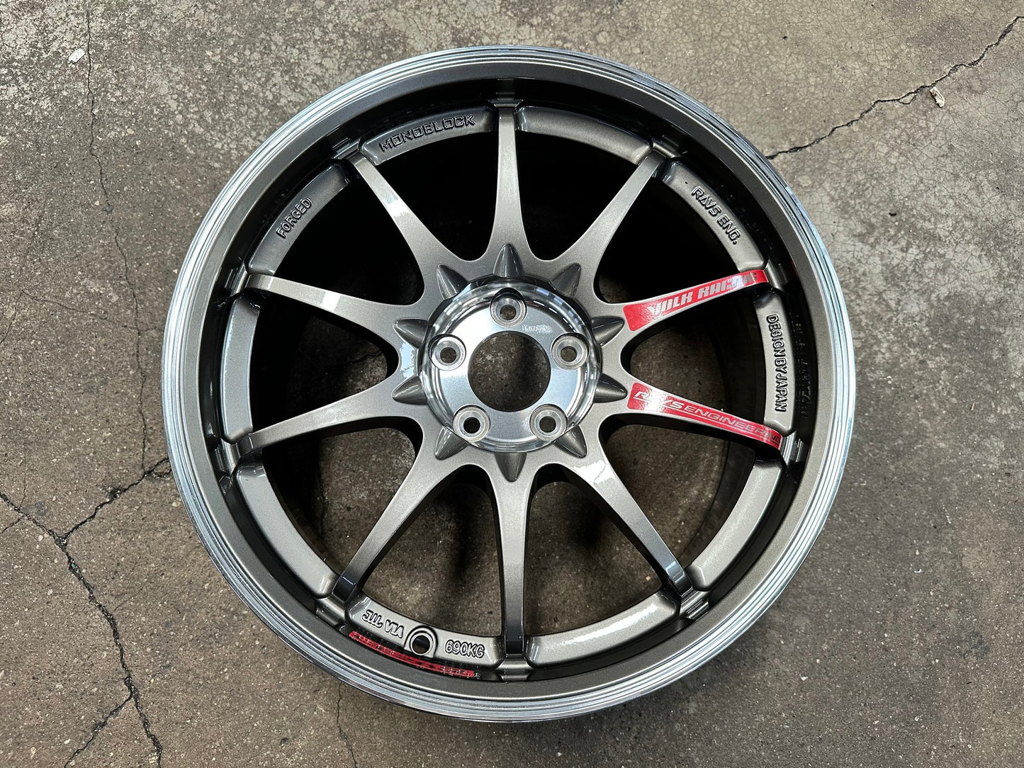 New 17X8 ET35 AOW Flow Formed CE28SLRim (4 wheel) Gloss Gunmetal 5X100