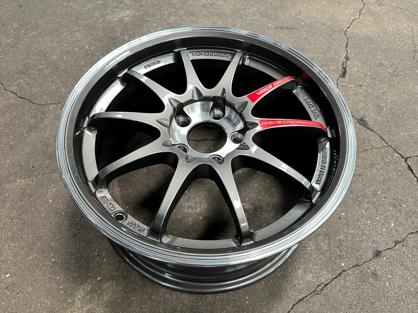 New 17X8 ET35 AOW Flow Formed CE28SLRim (4 wheel) Gloss Gunmetal 5X114.3