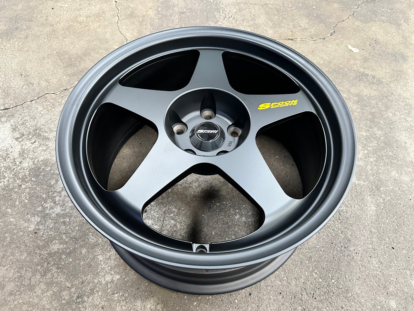 New 18X8.5 ET35 AOW Flow Formed Evo Rim (4 wheel) Matt Black 5X114.3