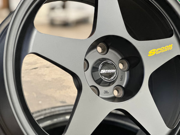 New 18X8.5 ET35 AOW Flow Formed Evo Rim (4 wheel) Matt Black 5X114.3