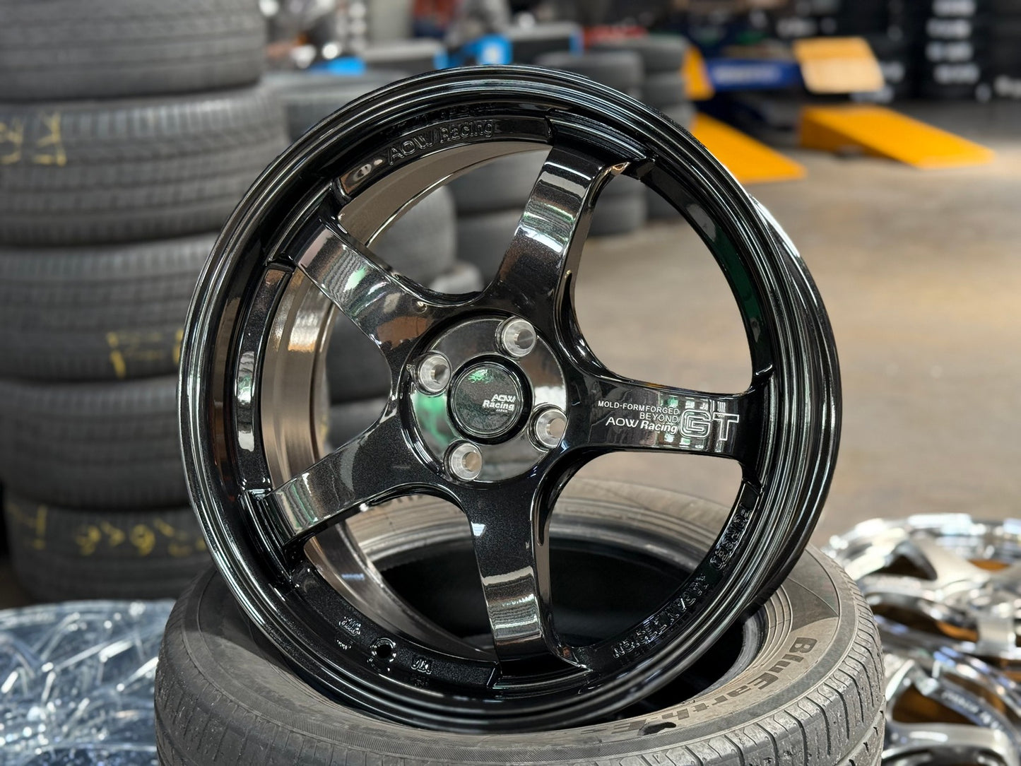 New 17X7.5 ET40 AOW Flow Formed GT Rim (4 wheel) Gloss Black 4X100