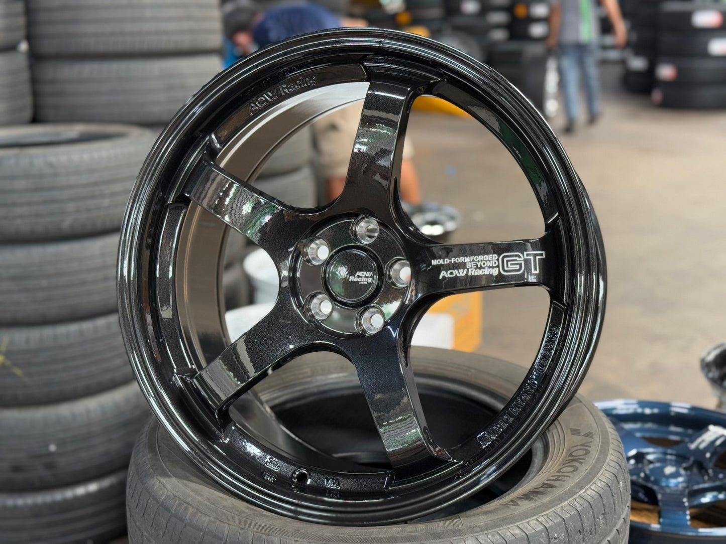 New 18X8.5 ET42 AOW Flow Formed GT Rim (4 wheel) Gloss Black 5X100