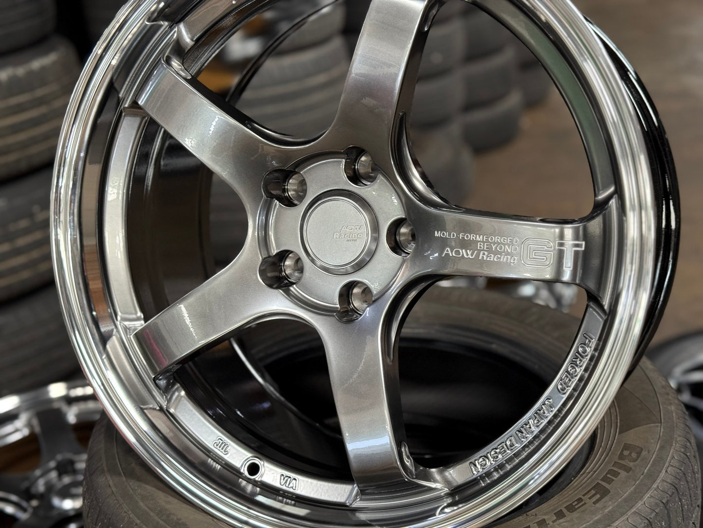 New 18X8.5 ET35 AOW Flow Formed GT Rim (4 wheel) Gloss Gunmetal 5X112