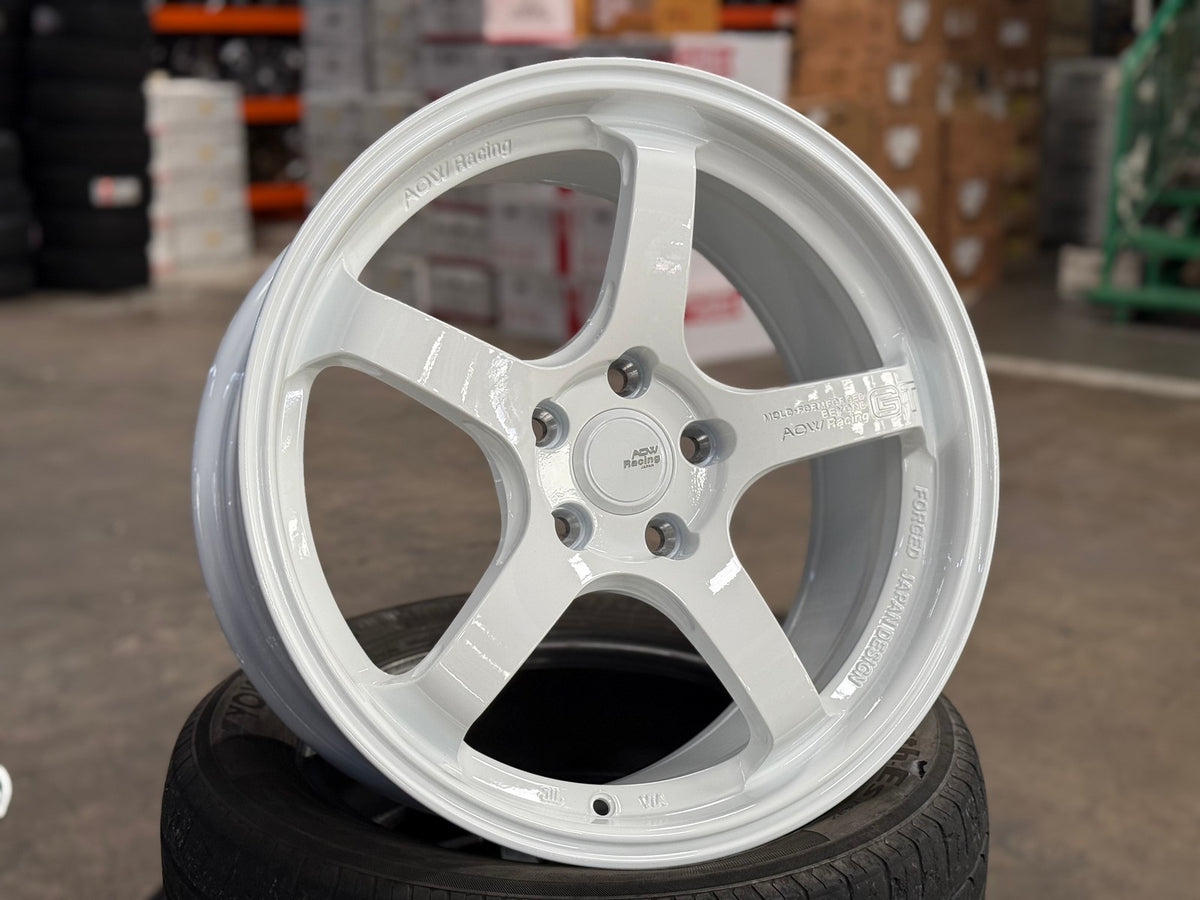 NEW 18X8.5 ET42 AOW Flow Formed GT Rim (4 wheel) Racing White 5X112