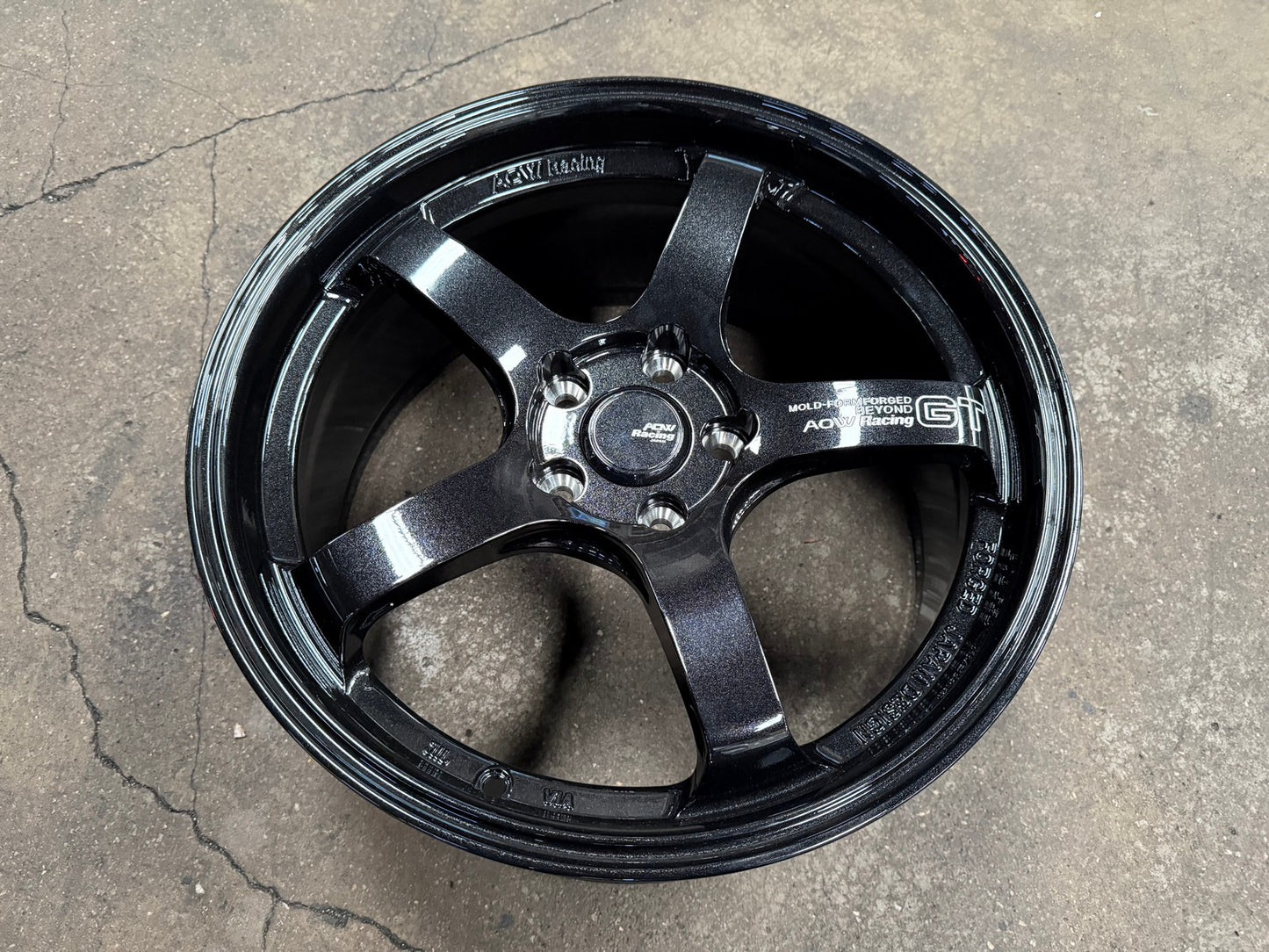 New 18X8.5 ET42 AOW Flow Formed GT Rim (4 wheel) Gloss Black 5X114.3