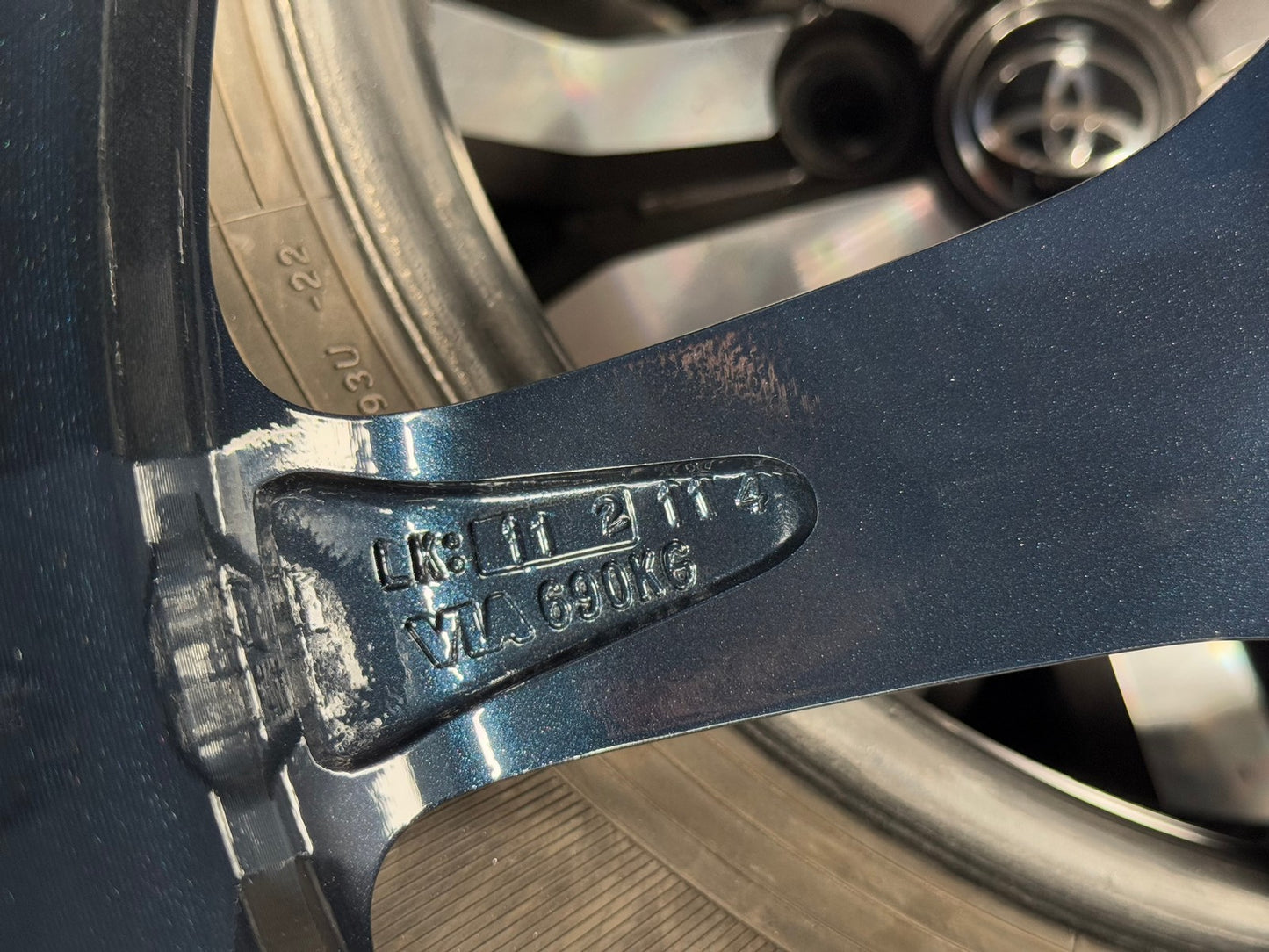 New 18X8.5 ET42 AOW Flow Formed GT Rim (4 wheel) Gloss Blue 5X114.3