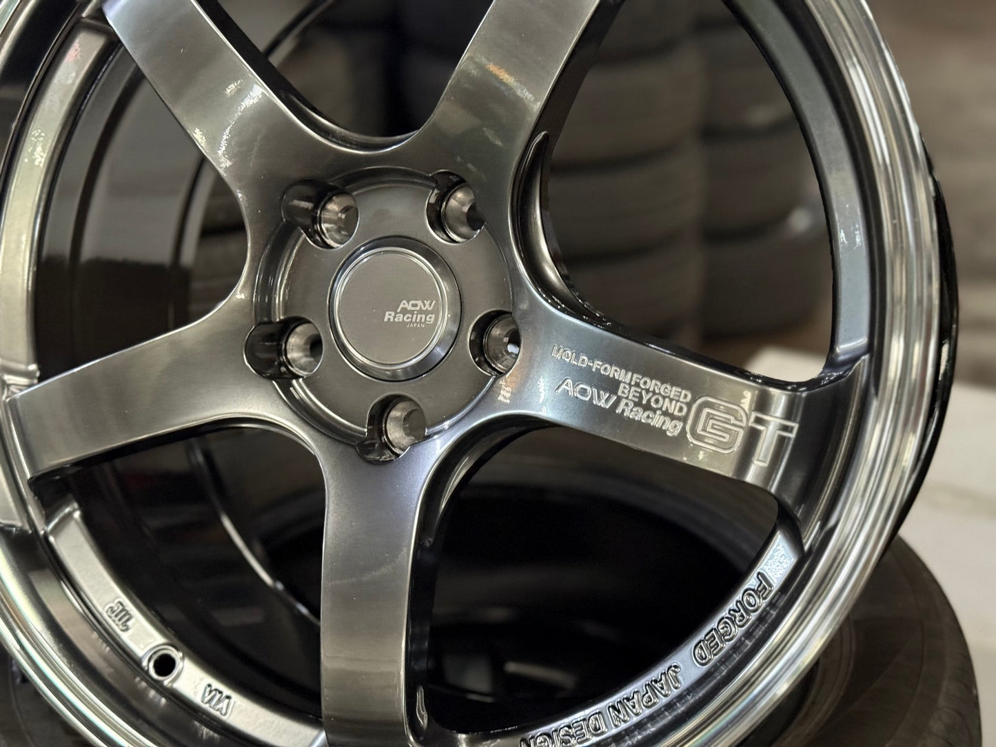 New 18X8.5 ET42 AOW Flow Formed GT Rim (4 wheel) Gloss Gunmetal 5X112