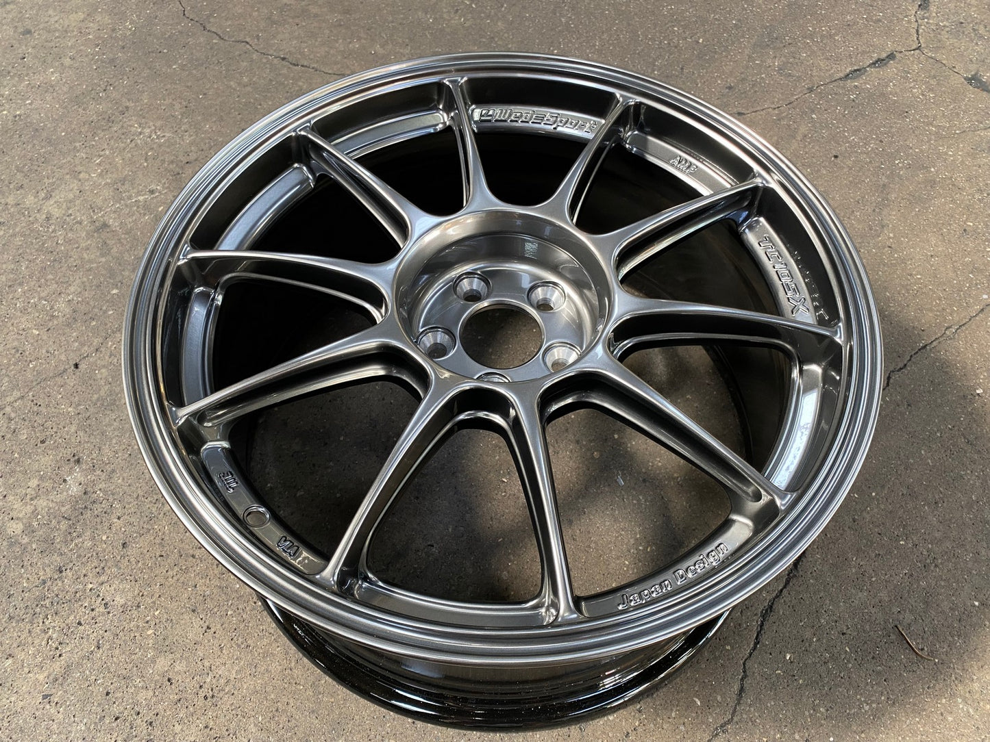 New 18X8.5 ET35 AOW Flow Formed TC105X Rim (4 wheel) Gloss Gunmetal 5X100