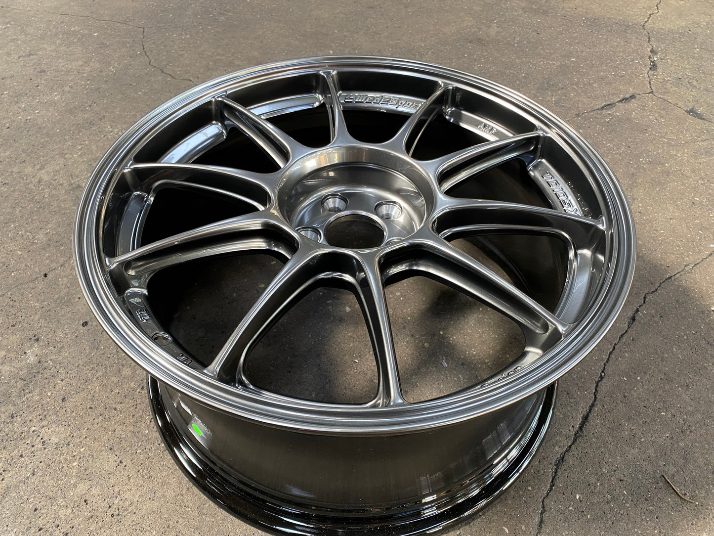 New 18X8.5 ET35 AOW Flow Formed TC105X Rim (4 wheel) Gloss Gunmetal 5X100