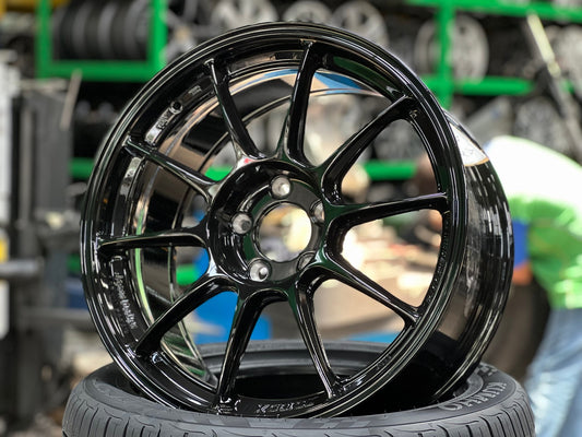 New 18X8.5 ET35 AOW Flow Formed TC105X Rim (4 wheel) Gloss Black 5X114.3