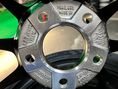 New 18X8.5 ET35 AOW Flow Formed TC105X Rim (4 wheel) Gloss Black 5X114.3