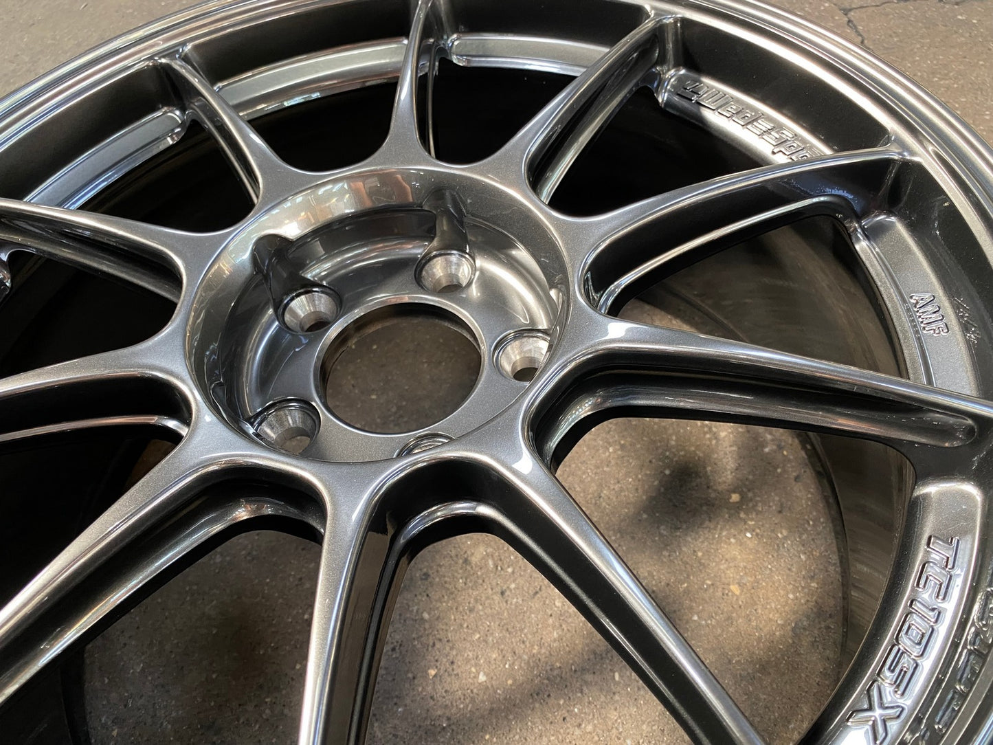 New 18X8.5 ET44 AOW Flow Formed TC105X Rim (4 wheel) Gloss Gunmetal 5X112