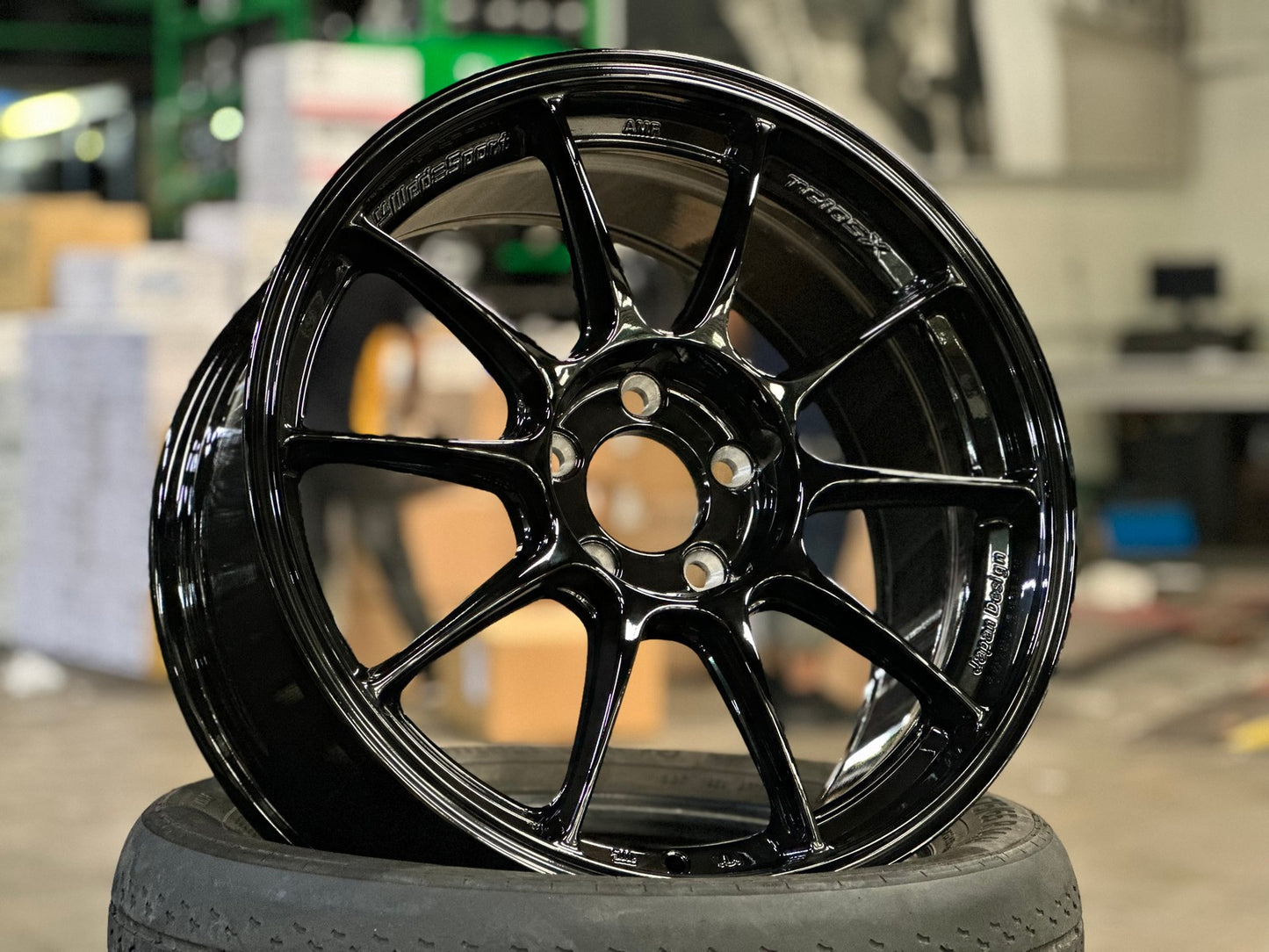 New 18X8.5 ET44 AOW Flow Formed TC105X Rim (4 wheel) Gloss Black 5X114.3