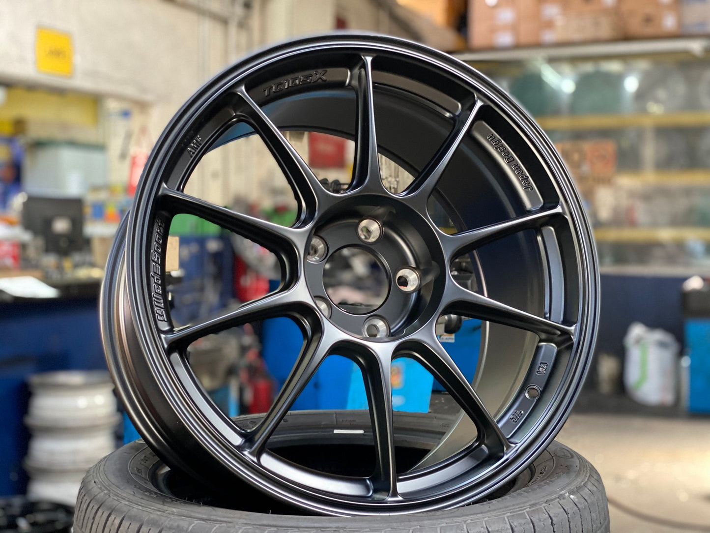 New 18X9.5 ET40 AOW Flow Formed TC105X Rim (4 wheel) Matt Black 5X112