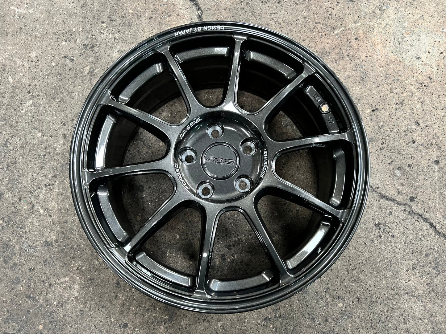 New 17X8 ET35 AOW Flow Formed ZE40 Rim (4 wheel) Gloss Gunmetal 5X112