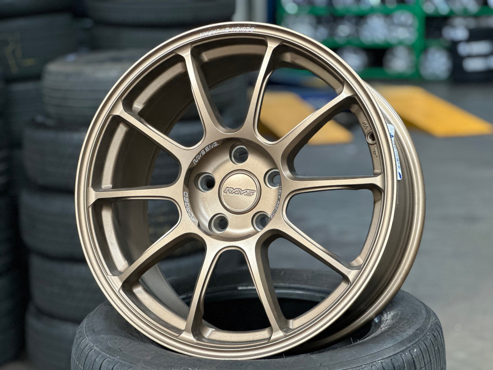 New 18X8.5 ET43 AOW Flow Formed ZE40 Rim (4 wheel) Matt Bronze 5X114.3 ...