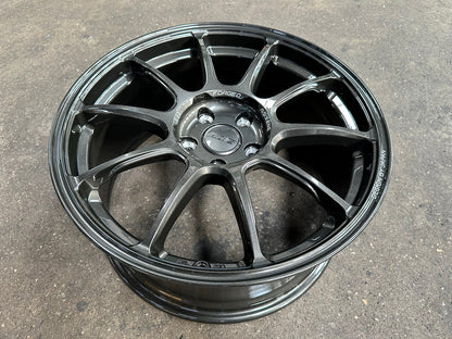 New 18X8.5 ET43 AOW Flow Formed ZE40 Rim (4 wheel) Gloss Gunmetal 5X112