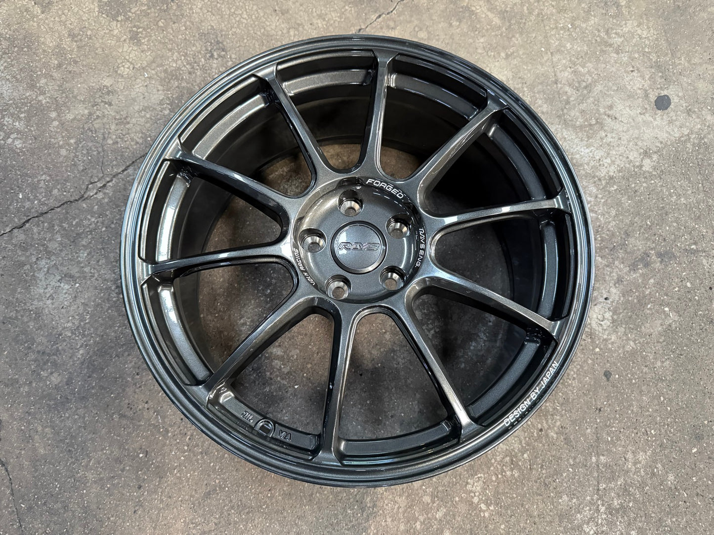 New 19X8.5 ET35 AOW Flow Formed ZE40 Rim (4 wheel) Gloss Gunmetal 5X114.3