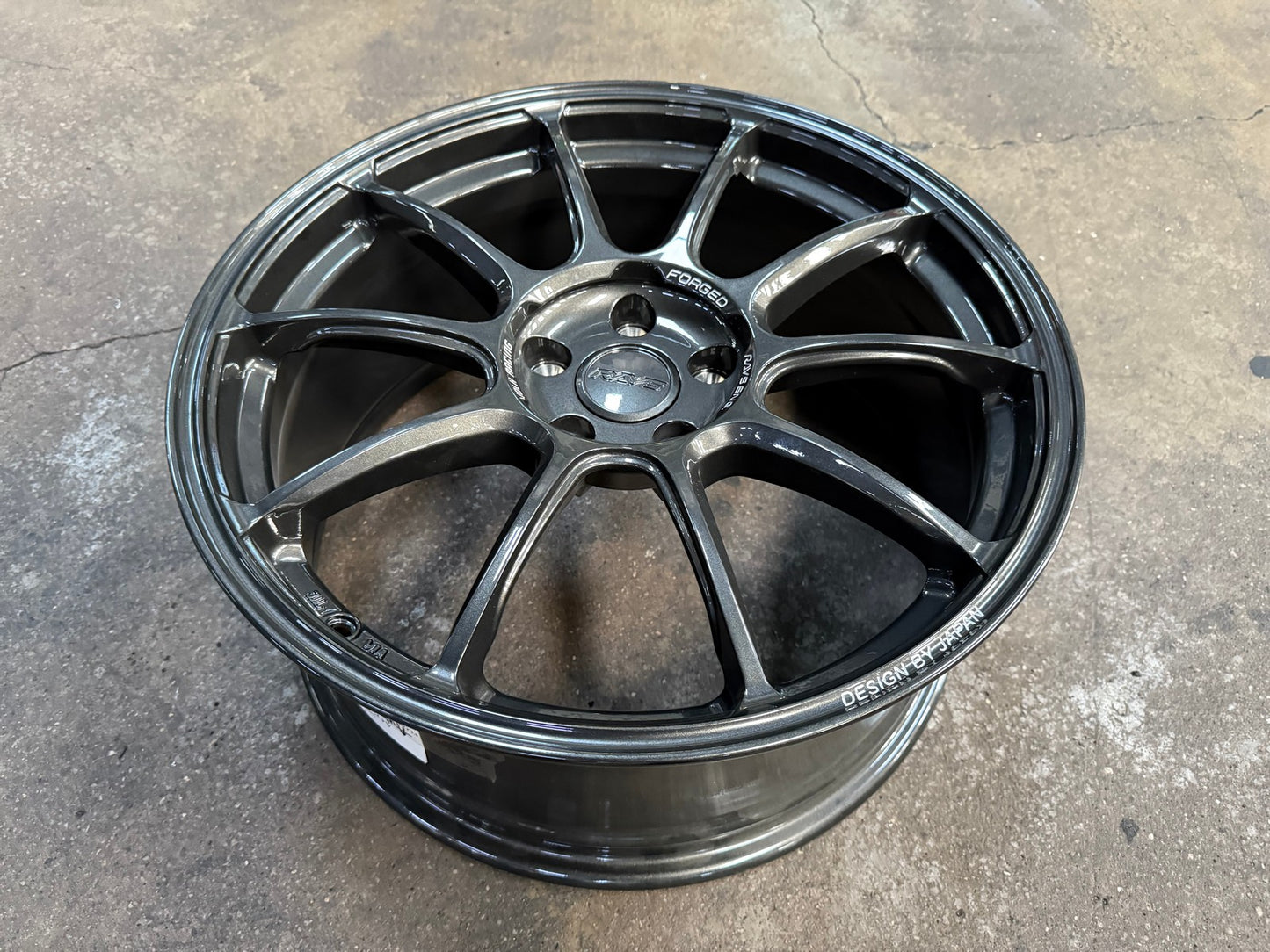 New 19X8.5 ET35 AOW Flow Formed ZE40 Rim (4 wheel) Gloss Gunmetal 5X112