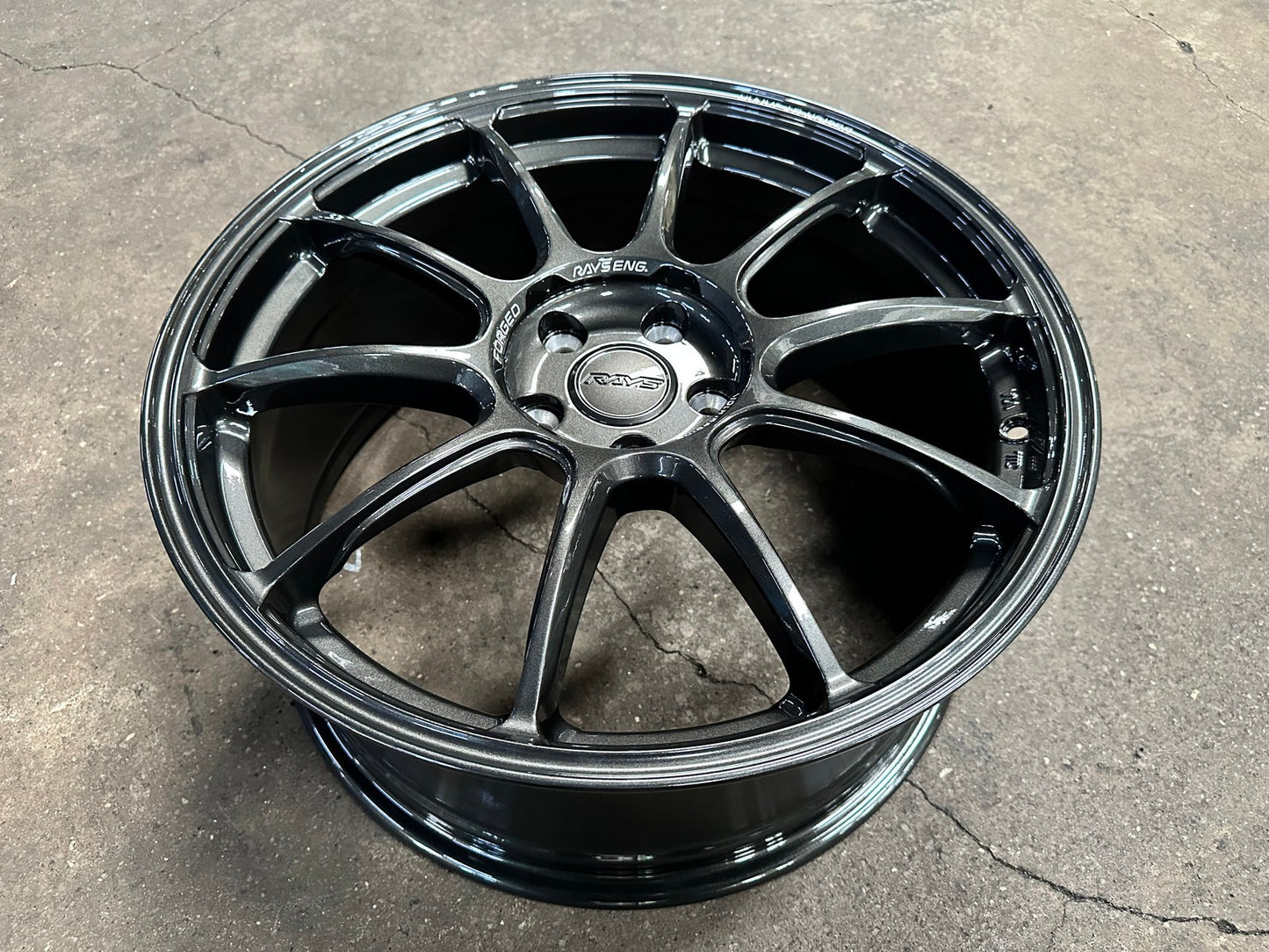 New 19X8.5 ET44 AOW Flow Formed ZE40 Rim (4 wheel) Gloss Gunmetal 5X112