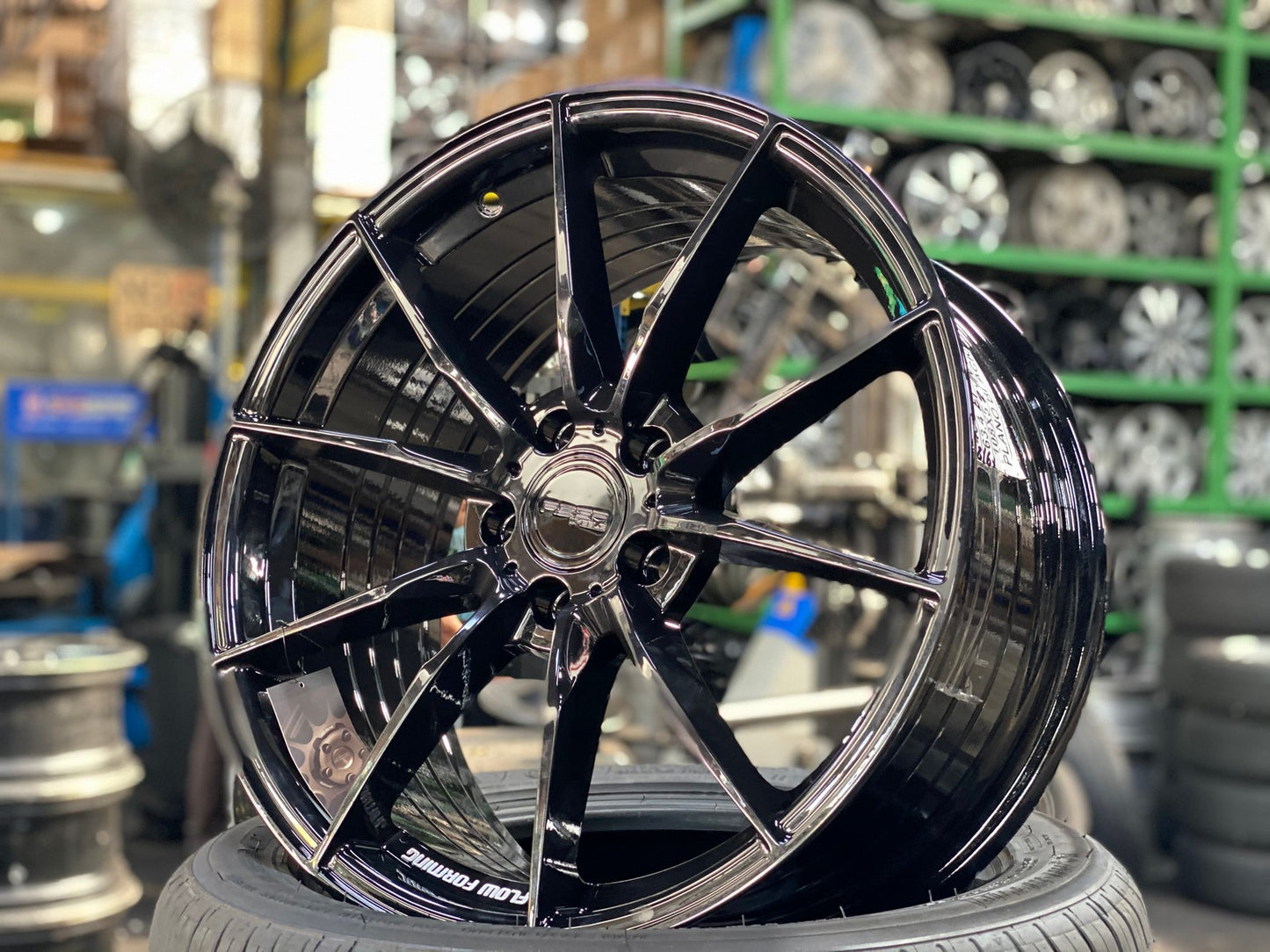 New 18X8.5 ET43 Asga ARF06 Rim (4 wheel) Gloss Black 5X100