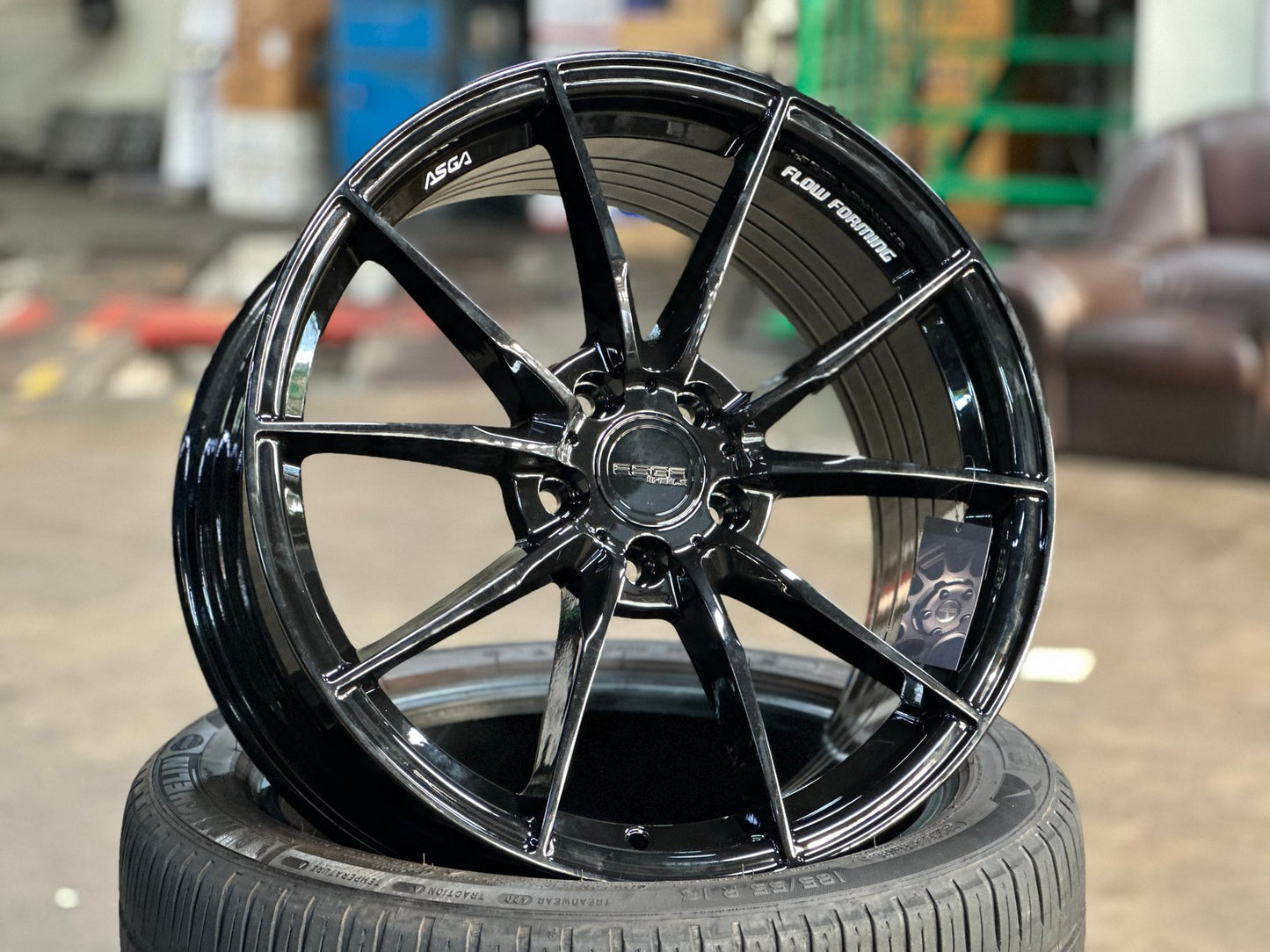 New 18X8.5 ET43 Asga ARF06 Rim (4 wheel) Gloss Black 5X108