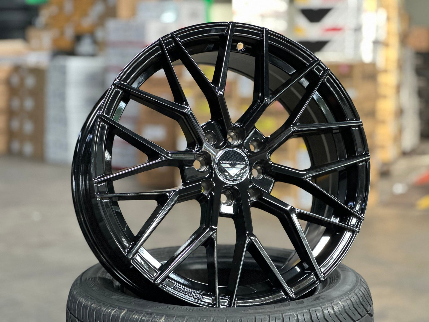 New 17X7.5 ET40 VFF107 Design Rim (4 wheel) Gloss Black 4X114.3