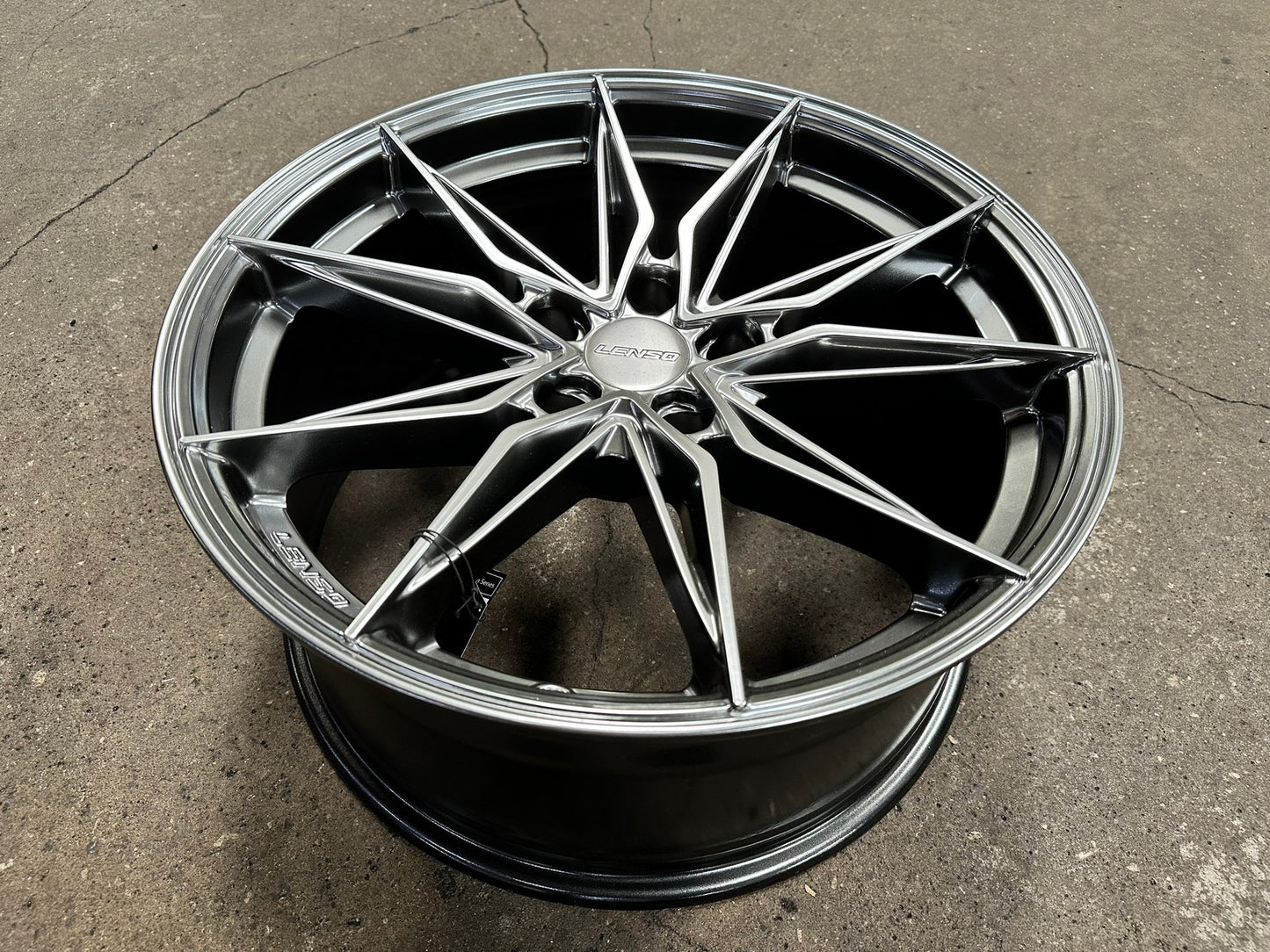 New 18X8.5 ET35 Lenso Barox Rim (4 wheel) Hyper Black 5X114.3