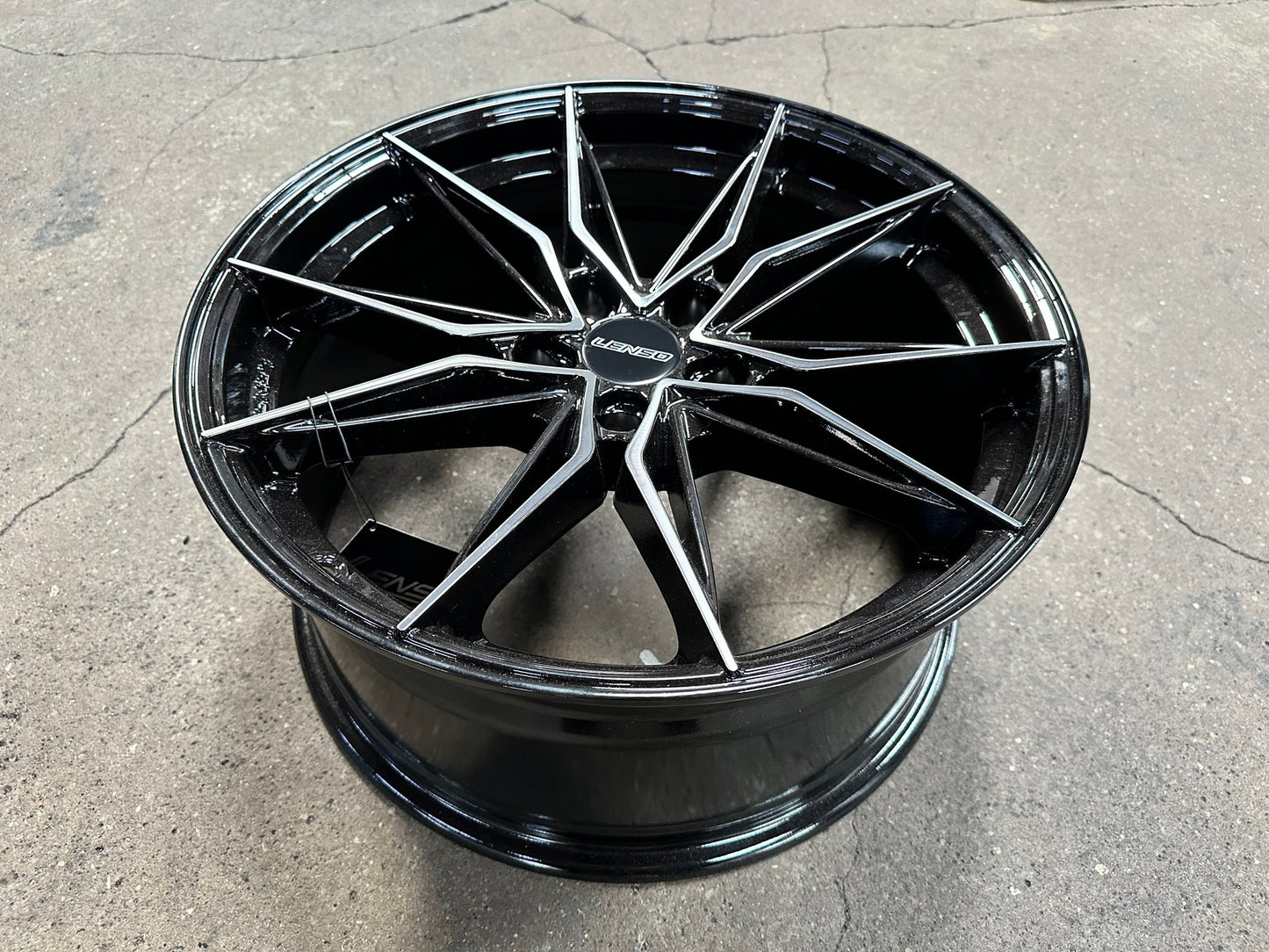 New 18X8.5 ET35 Lenso Barox Rim (4 wheel) Gloss Black 5X114.3