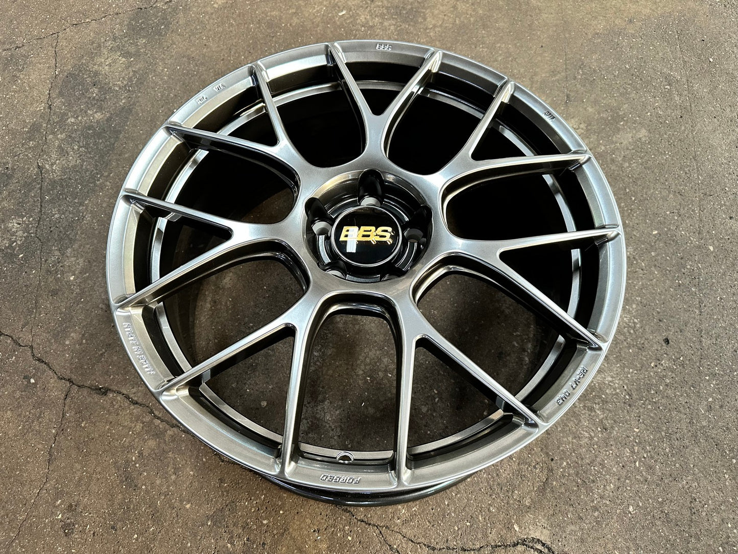 New 19X8.5 ET43 BBS RE-V7 Rim (4 wheel) Gloss Gunmetal 5X112