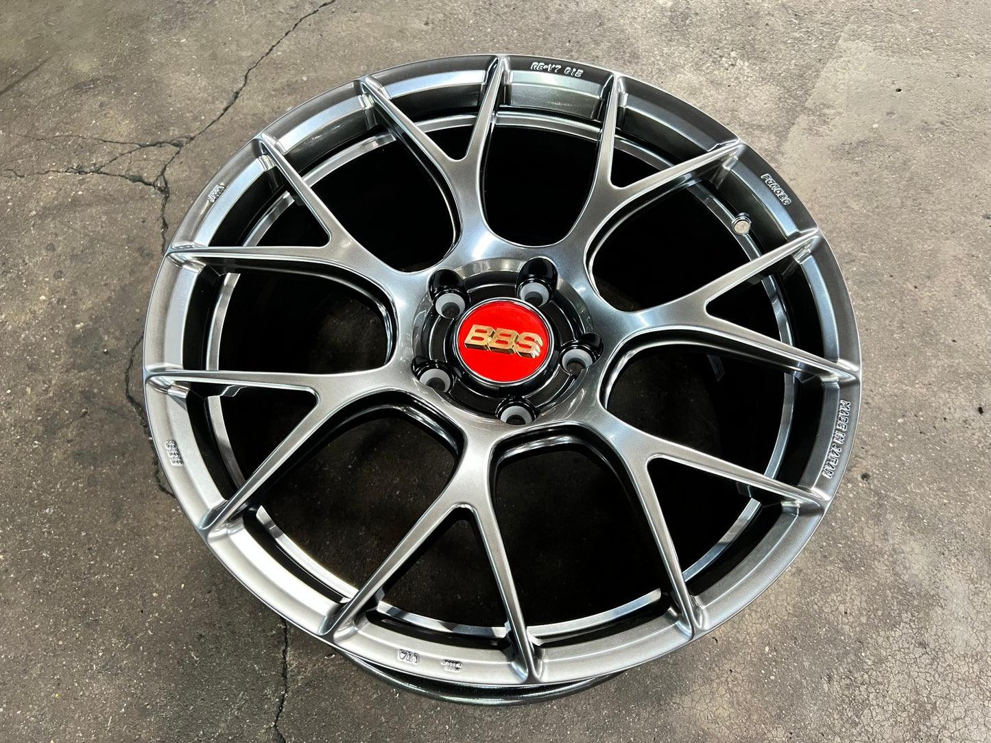 New 18X9.5 ET45 BBS RE-V7 Rim (4 wheel) Gloss Gunmetal 5X120