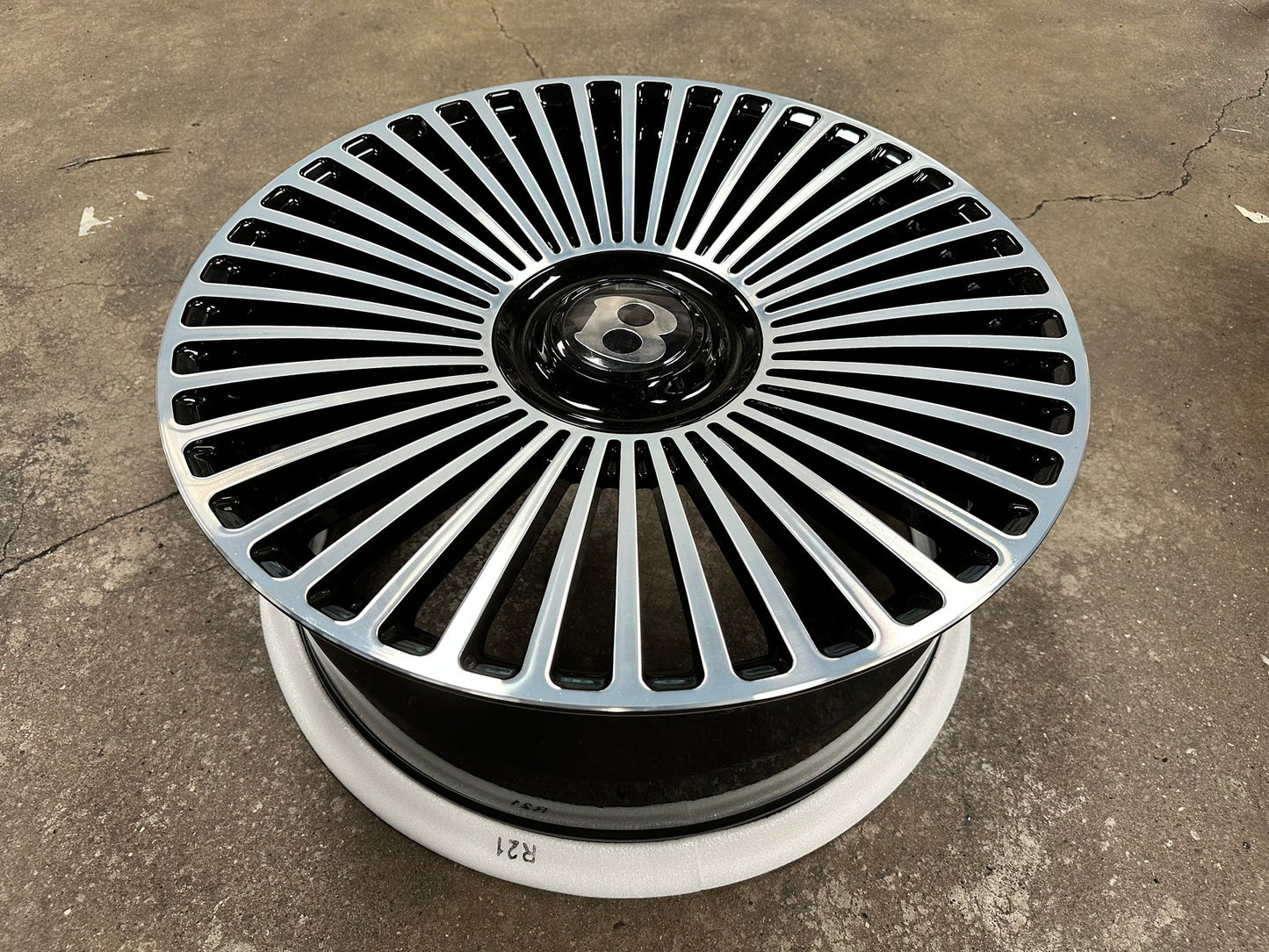 New 21X9.5 ET32 Overdrive Forged Mansory Rim (4 wheel) Gloss Black PF 5X112