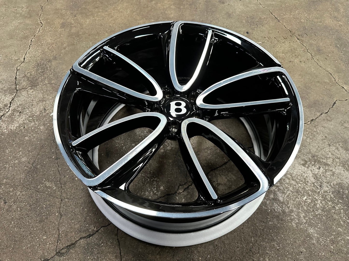 New 21X9.5 ET32 Overdrive Forged Rim (4 wheel) Gloss Black PF 5X112