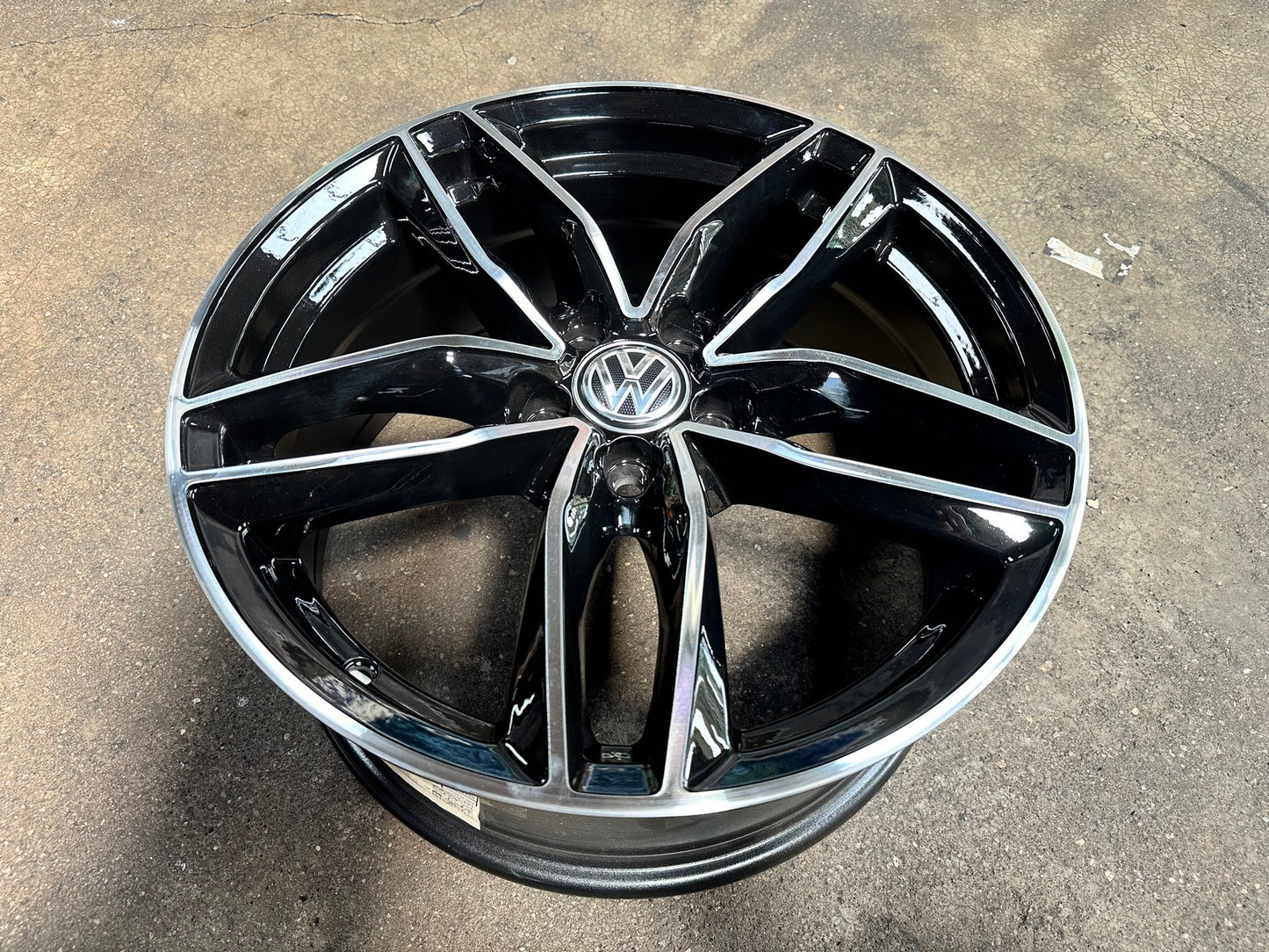 New 17X7.5 ET42 VW Design Polo Rim (4 wheel) Gloss Black PF 5X100