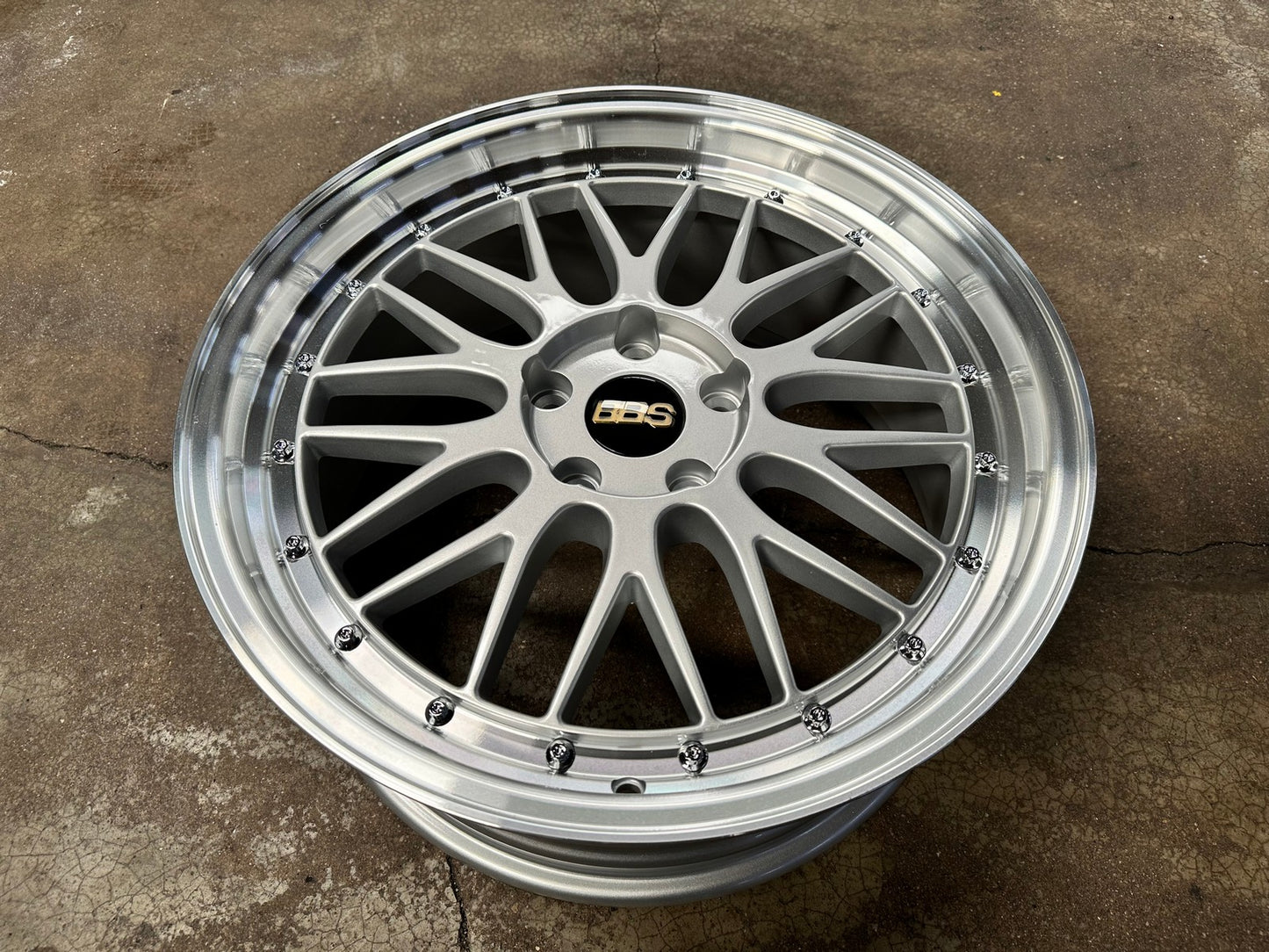 New 18X8 ET38 BBS LM Design Rim (4 wheel) Gloss Silver 5X112