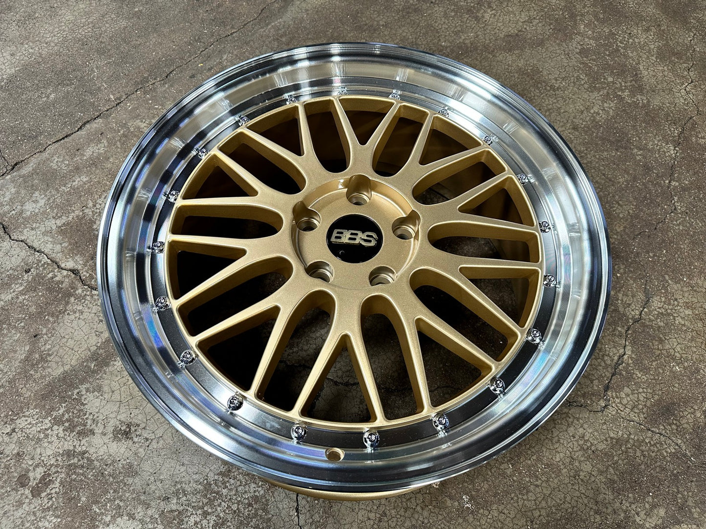 New 18X8 ET38 BBS LM Design Rim (4 wheel) Gloss Gold 5X112