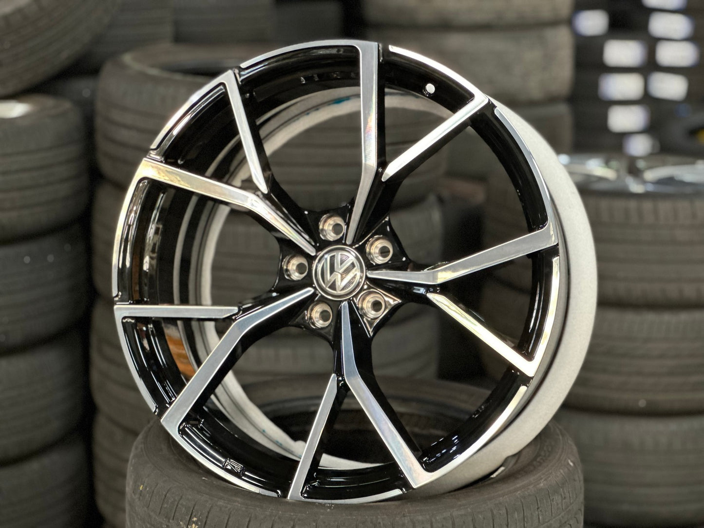 New 20X8.5 ET35 Overdrive Forged R Line Rim (4 wheel) Gloss Black PF 5X112