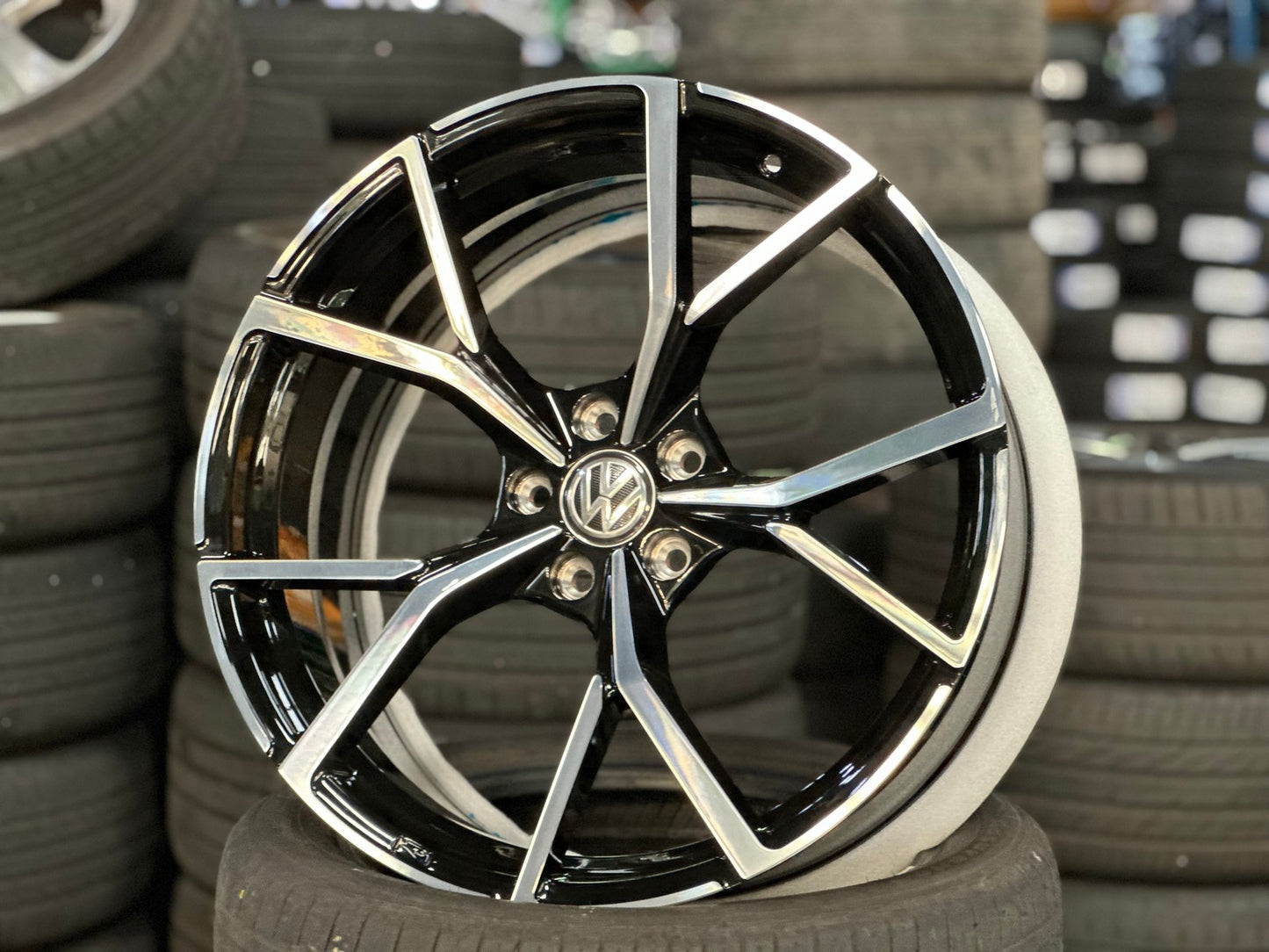 New 20X8.5 ET35 Overdrive Forged R Line Rim (4 wheel) Gloss Black PF 5X112